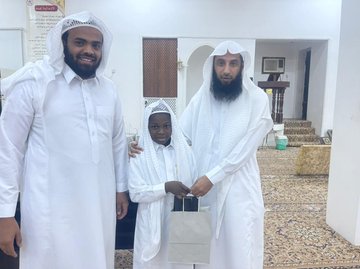 جامع مريع المطيري يكرم طلابه المتميزين جامع مريع المطيري يكرم طلابه المتميزين